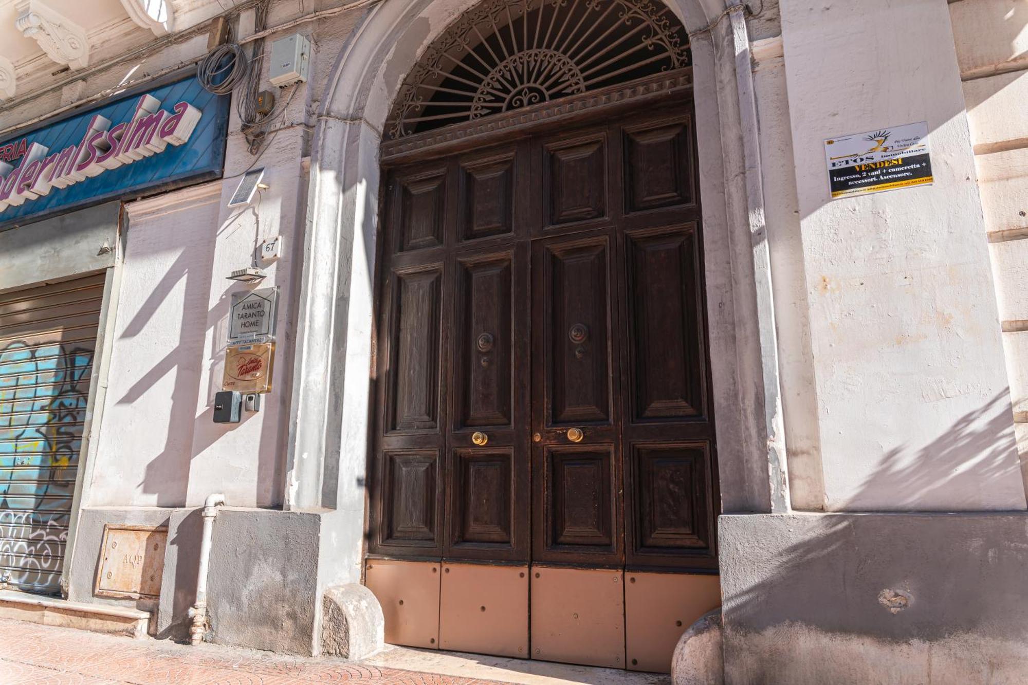 Taranto Mn Place Exterior foto